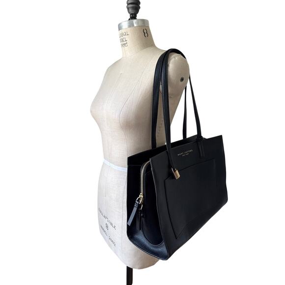 Marc Jacobs Handbags - Marc Jacobs Leather Work Tote Bag in Black